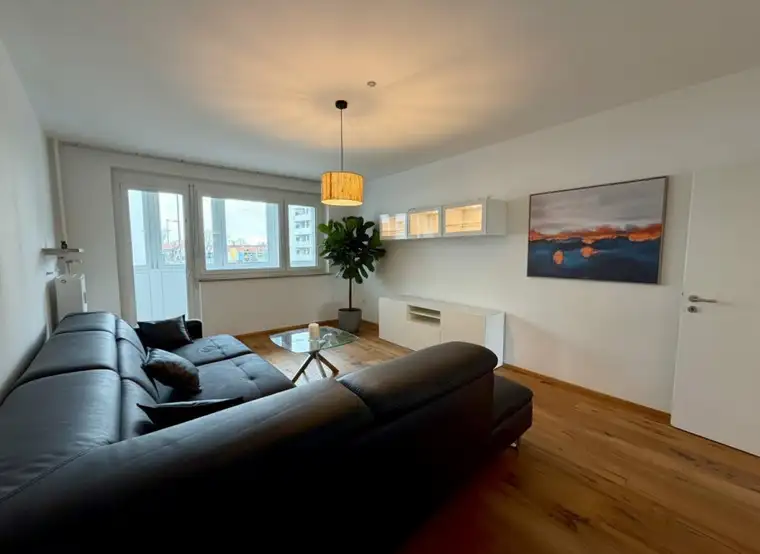 Neuwertige 3-Zi-Wohnung in Graz mit Loggia, Stellplatz &amp; Südbalkon