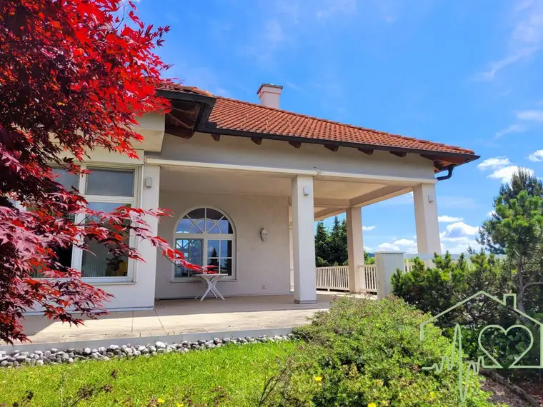 Traum-Villa im Landhausstil in Dreihütten - Komfort und Natur vereint!