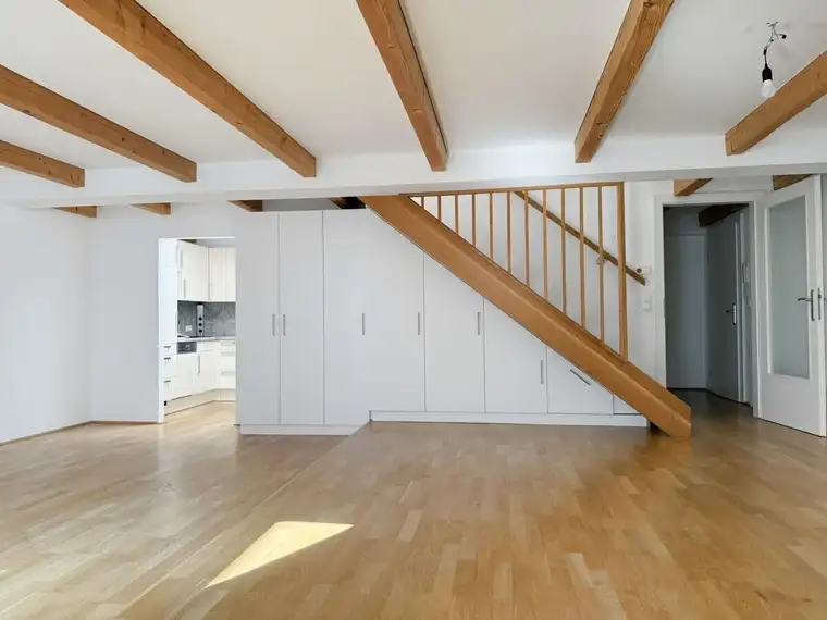 Traumhafte Maisonette Wohnung mit Terrasse in Seenähe!