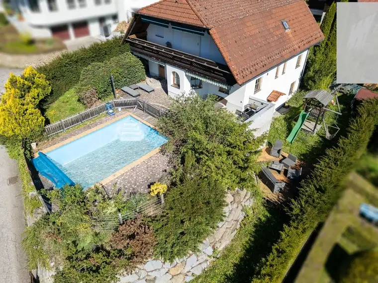 Familienidylle in Lichtenberg – Geräumiges Haus mit großem Garten und Pool nähe Linz!