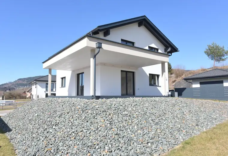 Stilvolles Eigenheim mit parkähnlichem Grundstück vor den Toren Klagenfurts