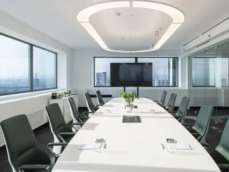 MILLENNIUM TOWER: Bürofläche im 02. Stock