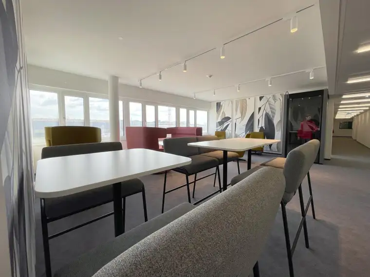 Effiziente Bürofläche im 4.OG mit 447m² im Central Hub TwentyOne zu mieten