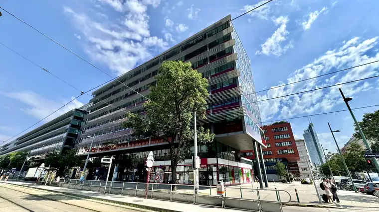 Business Center: Bürofläche direkt an der Dresdner Straße