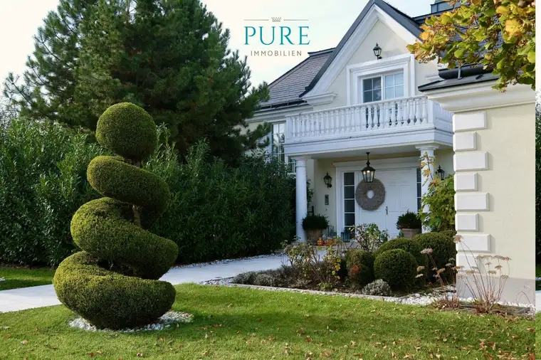 Anna Schlachter, PURE IMMOBILIEN GMBH