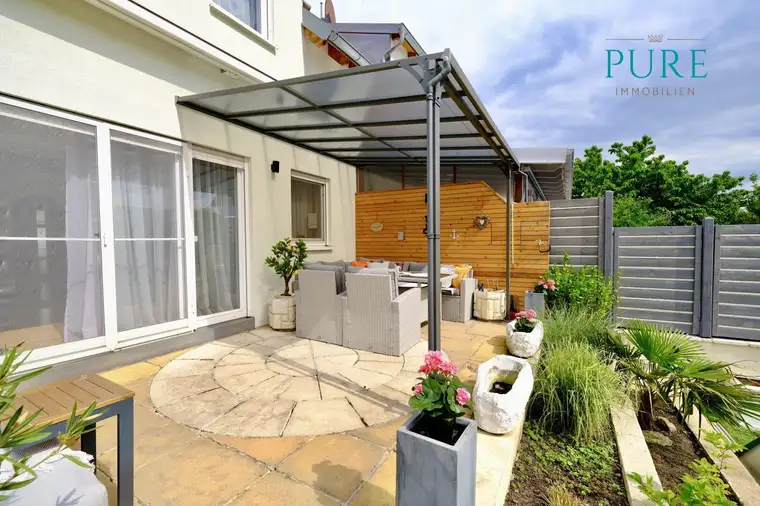 SCHICKE DH-HÄLFTE mit mediterranem Outdoor Bereich &amp; Pool! RESERVIERT!