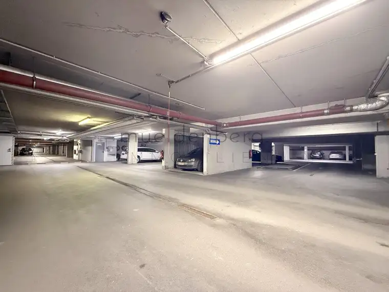 Garagenplatz nahe Donaufelderstraße
