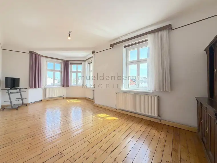2-Zimmer-Wohnung in Schwechat, 84,8 m², mit Aufzug &amp; Einbauküche zu mieten!