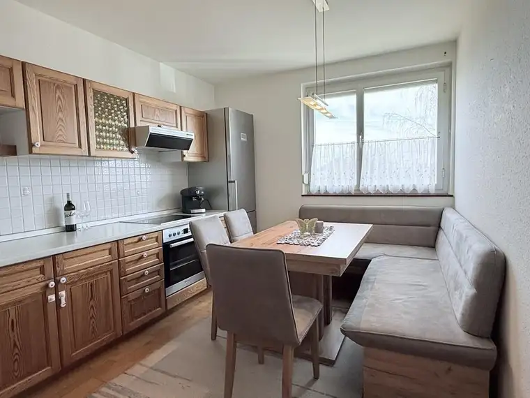 3 Zimmer-Wohnung - 1. OG - ca. 82,50 m² - Loggia - PKW-Abstellplatz.