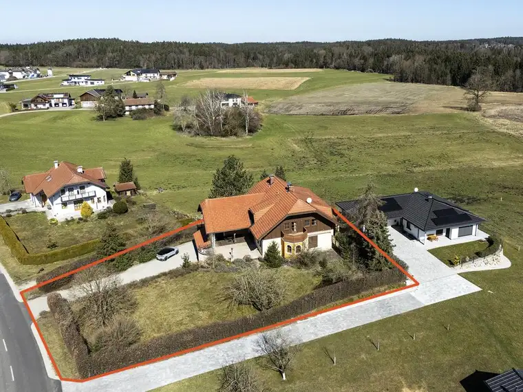 Exklusives Wohnhaus nahe dem Holzöstersee.
