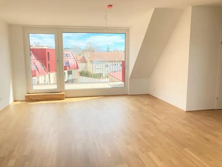 Erstbezug im Herz von Großjedlersdorf!Wunderschöne 3-Zi-Wohnung im DG mit Terrasse *Provisionsfrei*