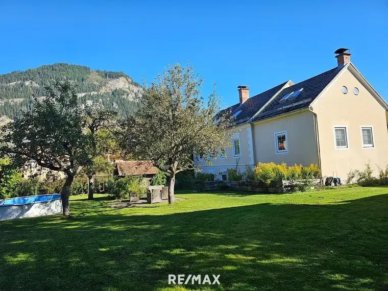Großzügiges Wohnhaus mit Geschichte und Charme im Zentrum von Teufenbach