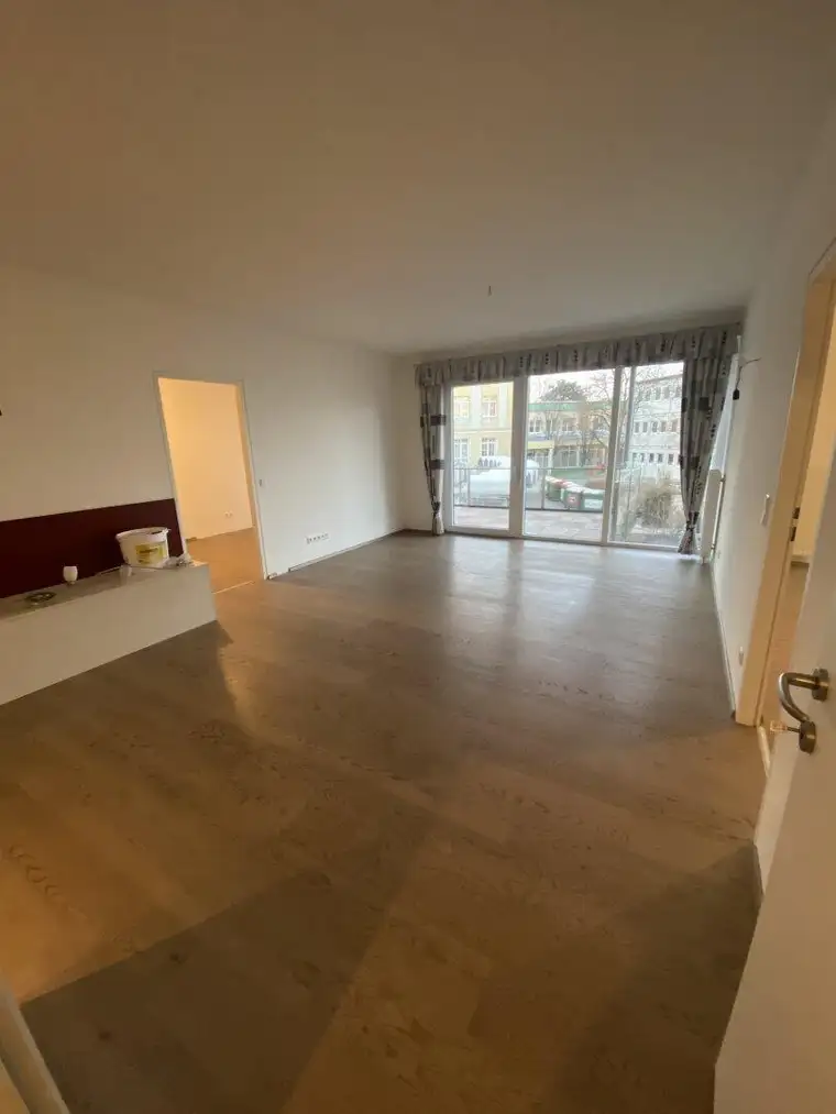 Julia Kolarik, JuNi Immobilien GmbH