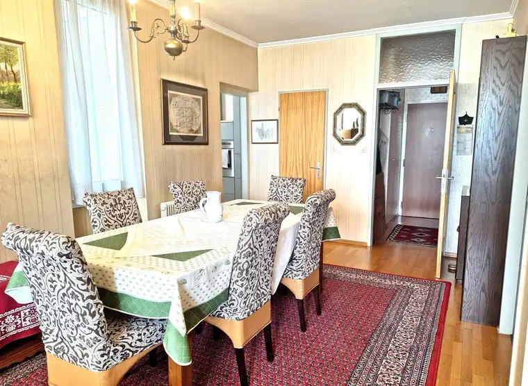 Großzügig. Charmant. Wohnung mit Fernblick.