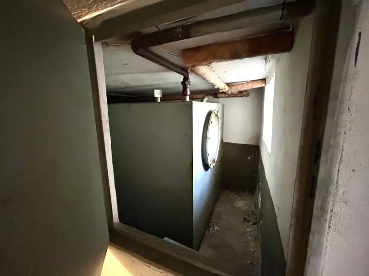 ATTRAKTIVES EINFAMILIENHAUS/HOF IN RUHIGER LAGE