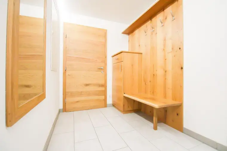 Interessantes Mehrfamilienhaus - Potential zum Anlageobjekt inkl. traumhafter Aussicht!