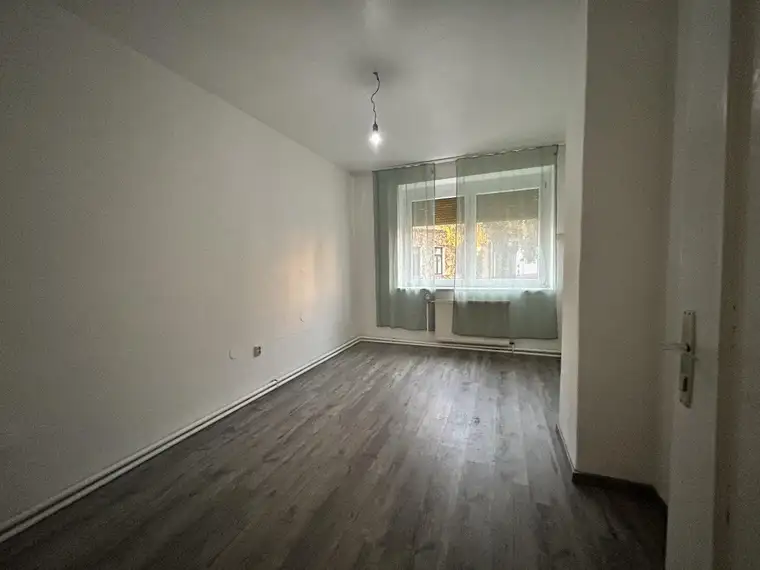 ZENTRALE LAGE IN Gänserndorf! Einfamilienhaus mit 4 Zimmern, Terrasse und Garten zu Verkaufen!
