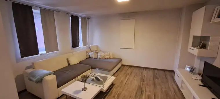 ***RUHE UND KOMFORT MIT GROSSZÜGIGEN RÄUMEN***