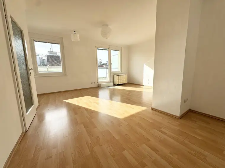 HELLE DACHGESCHOSSWOHNUNG SAMT GROßZÜGIGER TERASSE | 2. Bezirk