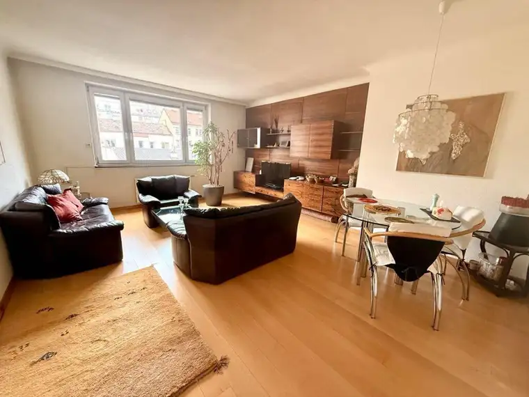 ***TOP GEPFLEGTE 3 ZIMMERWOHNUNG - HELL, MODERN, BEZUGSBEREIT***