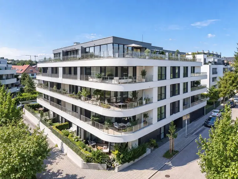 Exklusive 3-Zimmer-Dachgeschosswohnung mit großzügiger Terrasse &amp; Weitblick