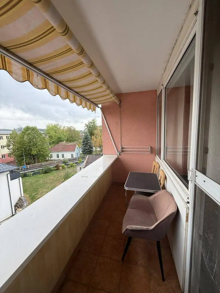 Unbefristet vermietete 3-Zimmer-Wohnung mit Loggia in St. Georgen am Steinfelde zu kaufen