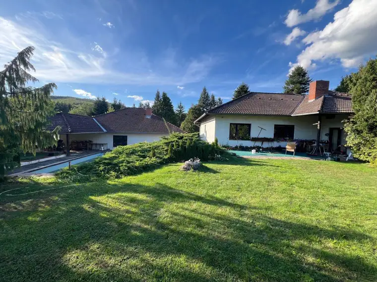 Charmantes Einfamilienhaus in Wolfsgraben – Ihr neues Projekt mit großem Garten!