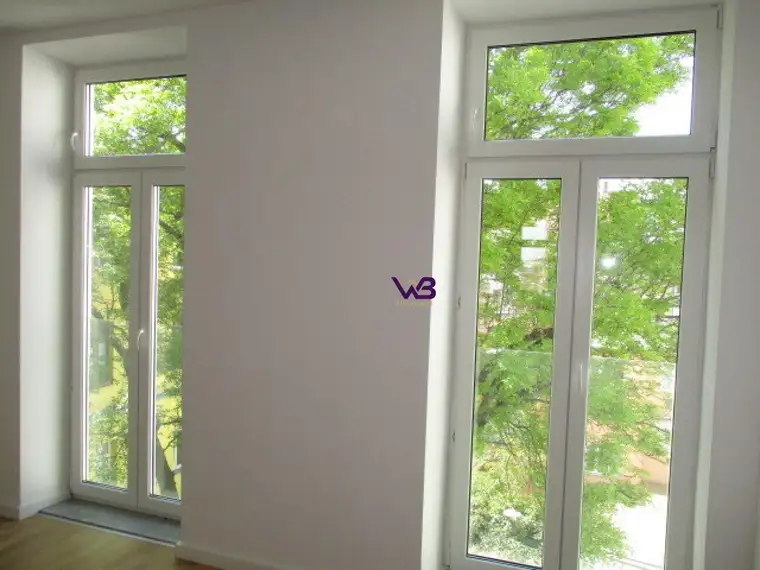 Airbnb Vermietung möglich- Erstbezug nach Sanierung- 2 Zimmerwohnung auf Wunsch mit Balkon!