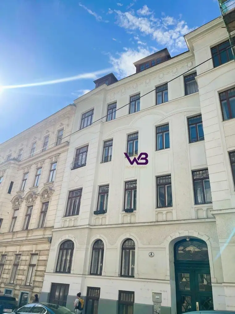 Neuer Preis-3,5-Zimmer-Altbauwohnung mit Loggia!