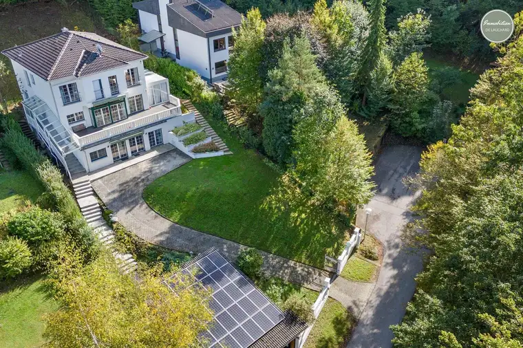 Idyllisches Refugium: Luxuriöse Villa im Wienerwald mit 6 Zimmern und Doppelgarage