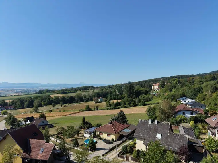 Tolle Aussichtslage nahe Schloss Goldegg - Blick über St. Pölten