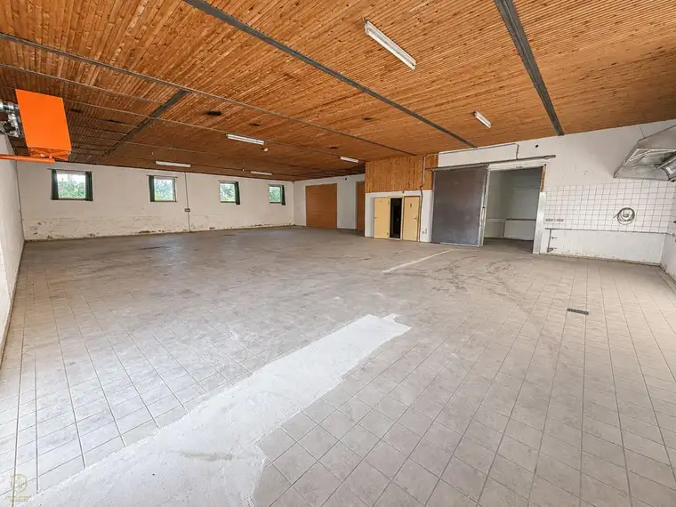 Vielseitig nutzbare Lagerhalle in Traismauer