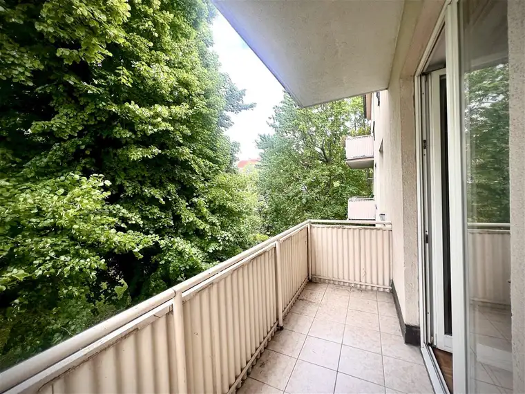 Balkonwohnung mit Gartenmitbenützung und Garage - Ruhig &amp; Gut erreichbar