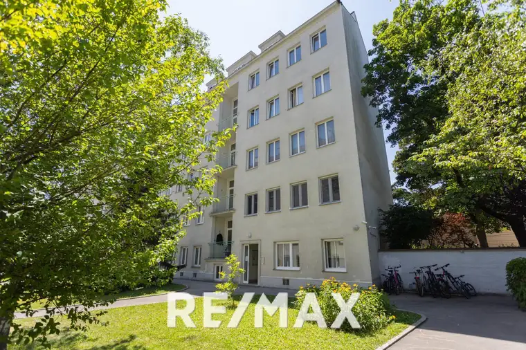 Ruhige 2-Zimmer-Wohnung mit Blick ins Grüne in 1110 Wien