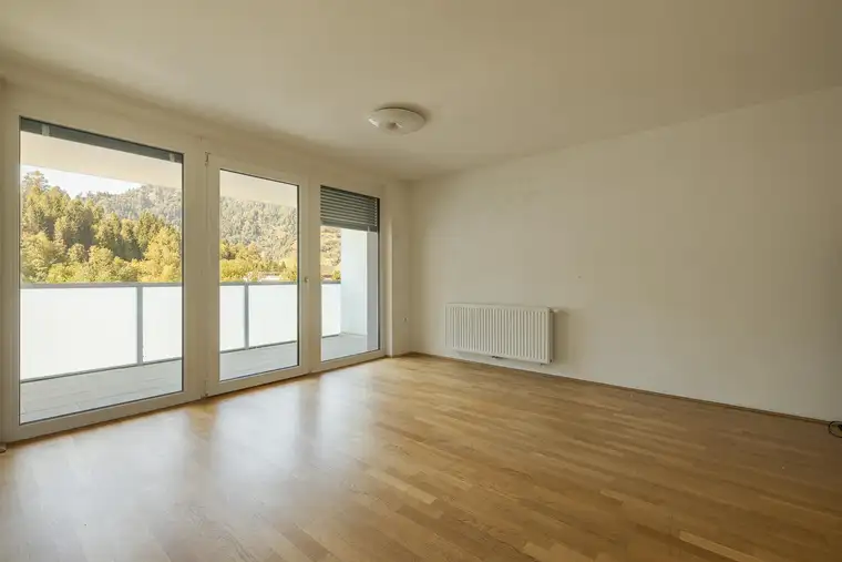 GEPFLEGTE 2-ZIMMER-WOHNUNG MIT GROSSZÜGIGEM SÜD-WEST-BALKON