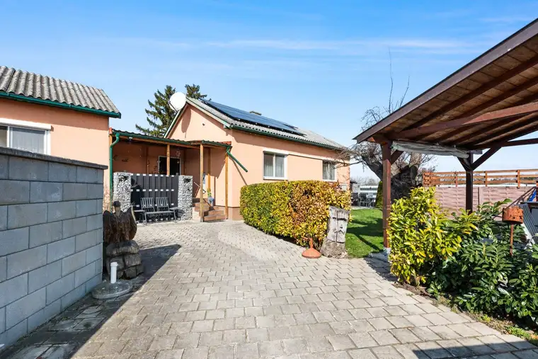 Charmantes Einfamilienhaus mit Pool &amp; großem Garten (800 m²) – ruhige Lage nahe Wien | Zwölfaxing