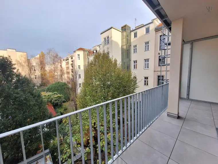 Innenhofbalkon und Traumblick ins Grüne - Exklusive 4-Zimmer Wohnung in Toplage bei U3