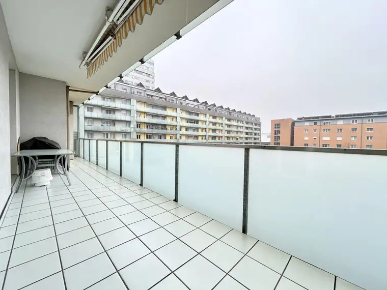 4-Zimmer Neubau mit Großem Balkon, Tiefgaragenplatz in der Grünen Mitte in Linz