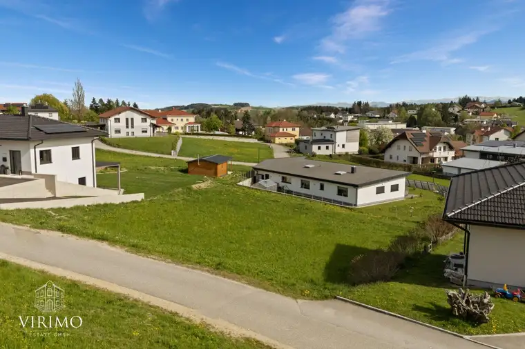 Traumhaftes Baugrundstück in sonniger Aussichtslage – zentral gelegen in Taiskirchen