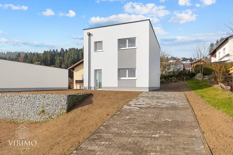 Schlüsselfertiges Neubau-Einfamilienhaus mit zwei Gartenbereichen, Terrasse &amp; Carport-Option in Aigen-Schlägl