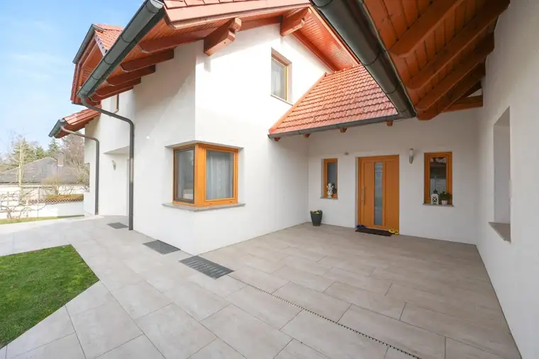 Charmantes und großzügiges Wohnhaus in Wels - Oberthan