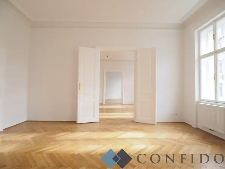 Wundervoll saniertes Büro in großartiger, zentraler Lage in der Sensengasse!