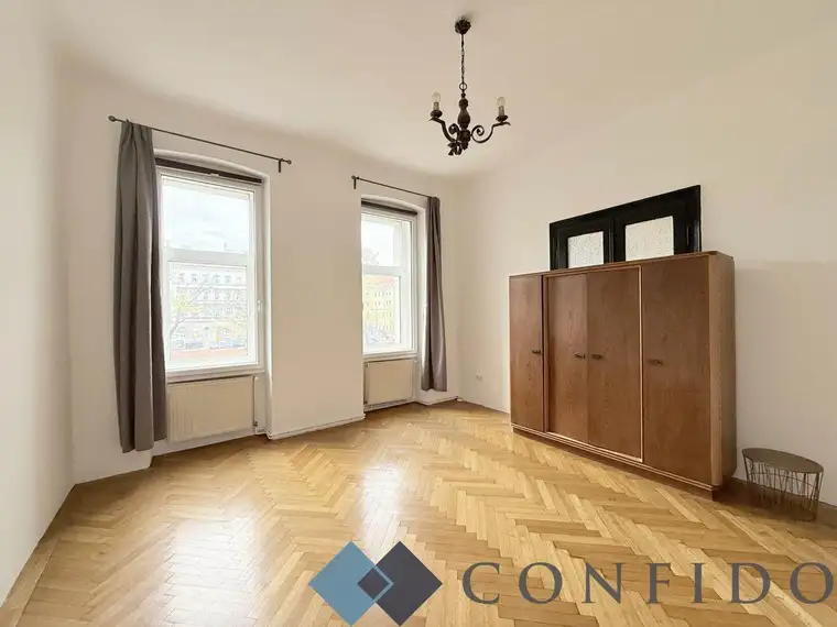 Großzügige 2 Zimmer Altbauwohnung am Lerchenfelder Gürtel!