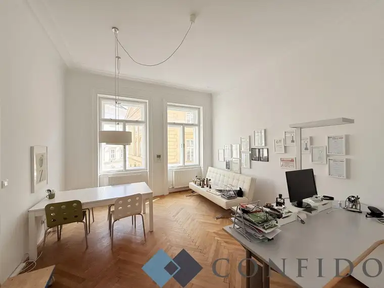 TOPLAGE POSTGASSE - Charmantes Altbaubüro mit perfekter Aufteilung!