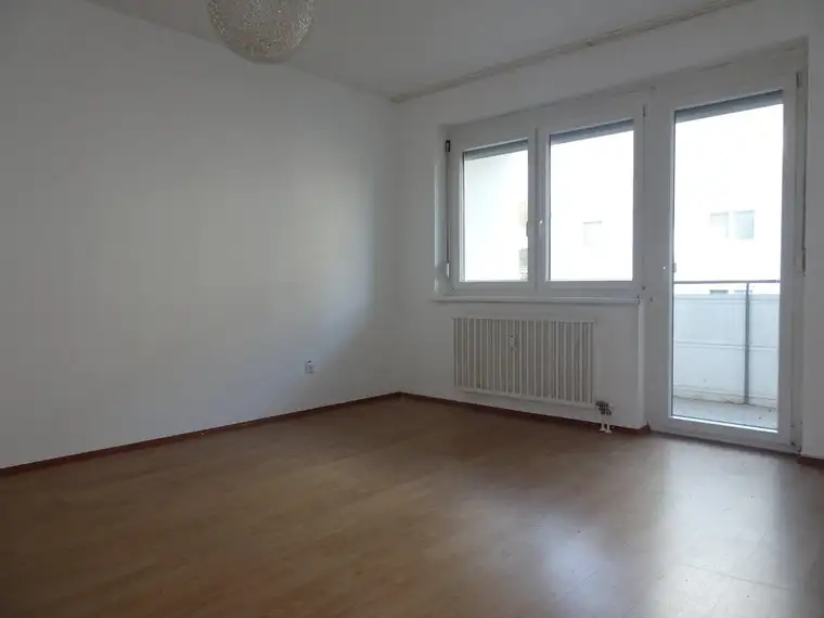 Sanierte Stadtwohnung in ruhiger Gegend