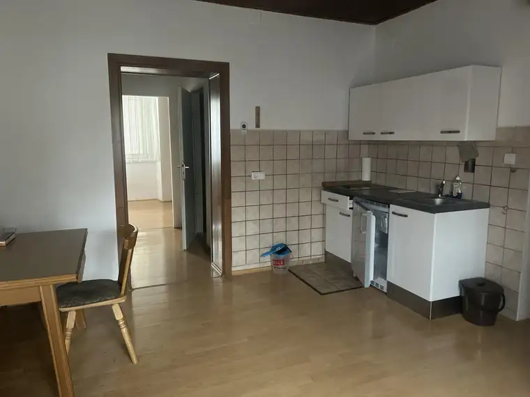 *provisionsfrei* 2-Zimmer-Wohnung in charmantem Wohnhaus