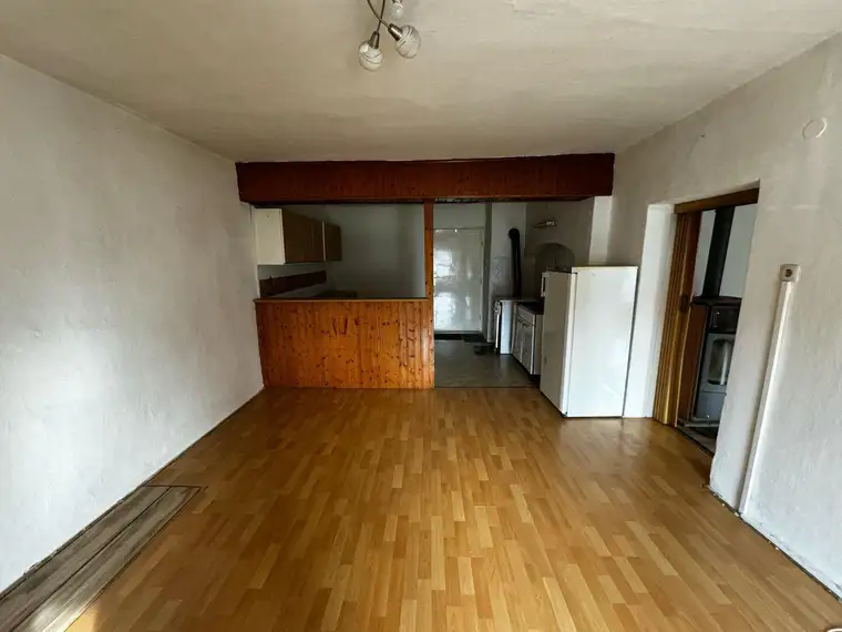 *provisionsfrei* 2-Zimmer-Wohnung in charmantem Wohnhaus