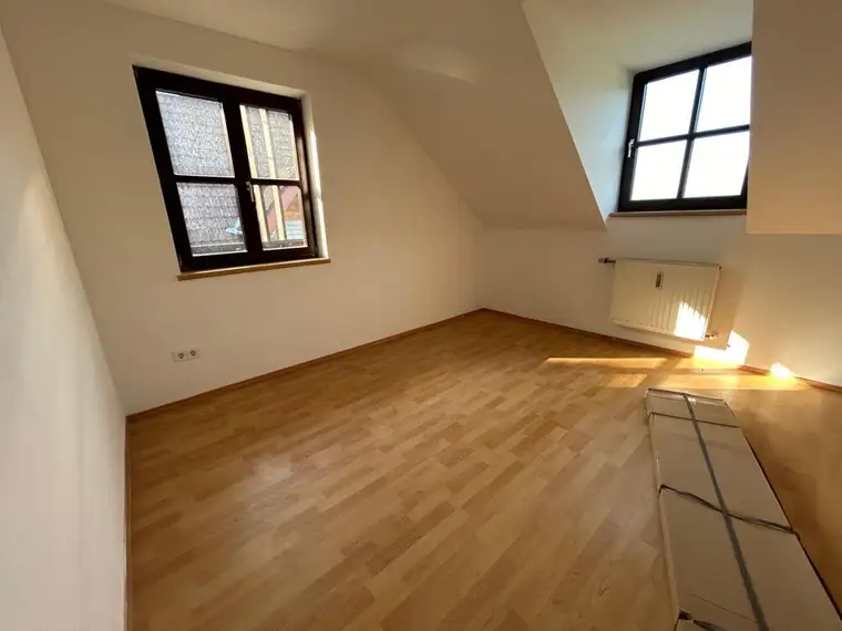 Erstbezug nach Sanierung - Modernes Wohnen in Gamling - 1. OG mit 63.99m² - Fertigstellung  JUNI 2024