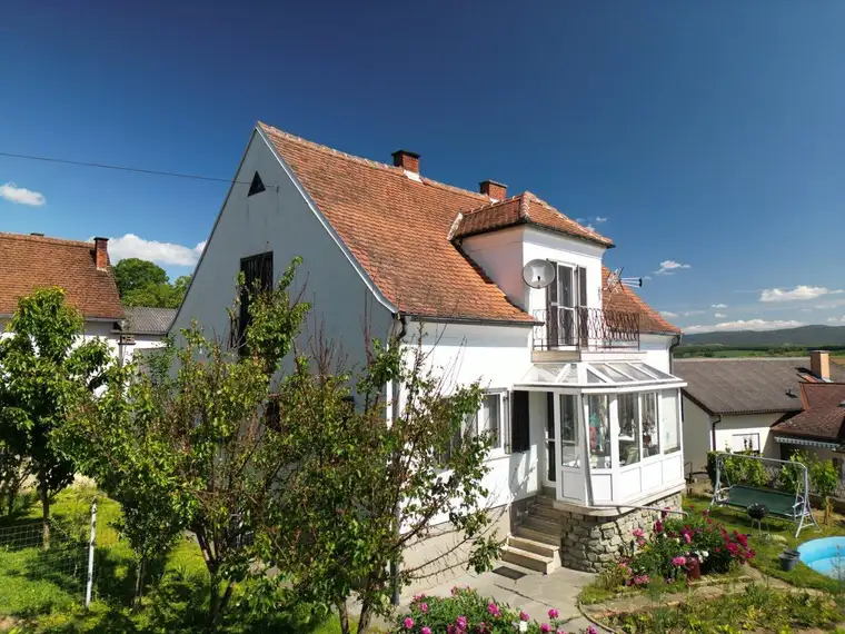 Geräumiges Einfamilienhaus in ruhiger Lage in Großpetersdorf