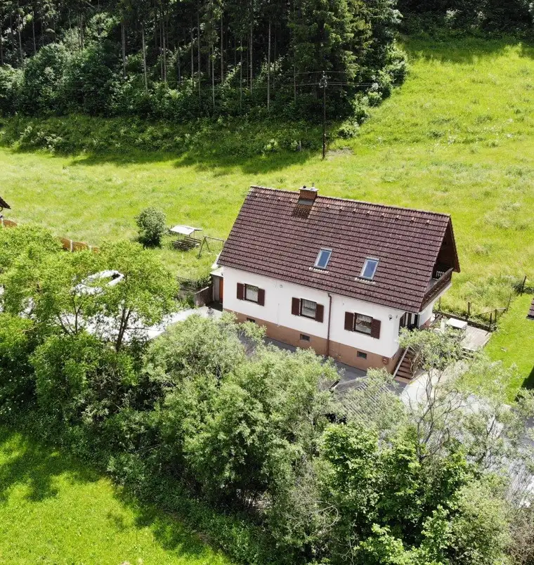 Idyllisches Haus mit grenzenlosen Freizeitmöglichkeiten in Breitenau am Hochlantsch! Provisionsfrei für die Käufer!
